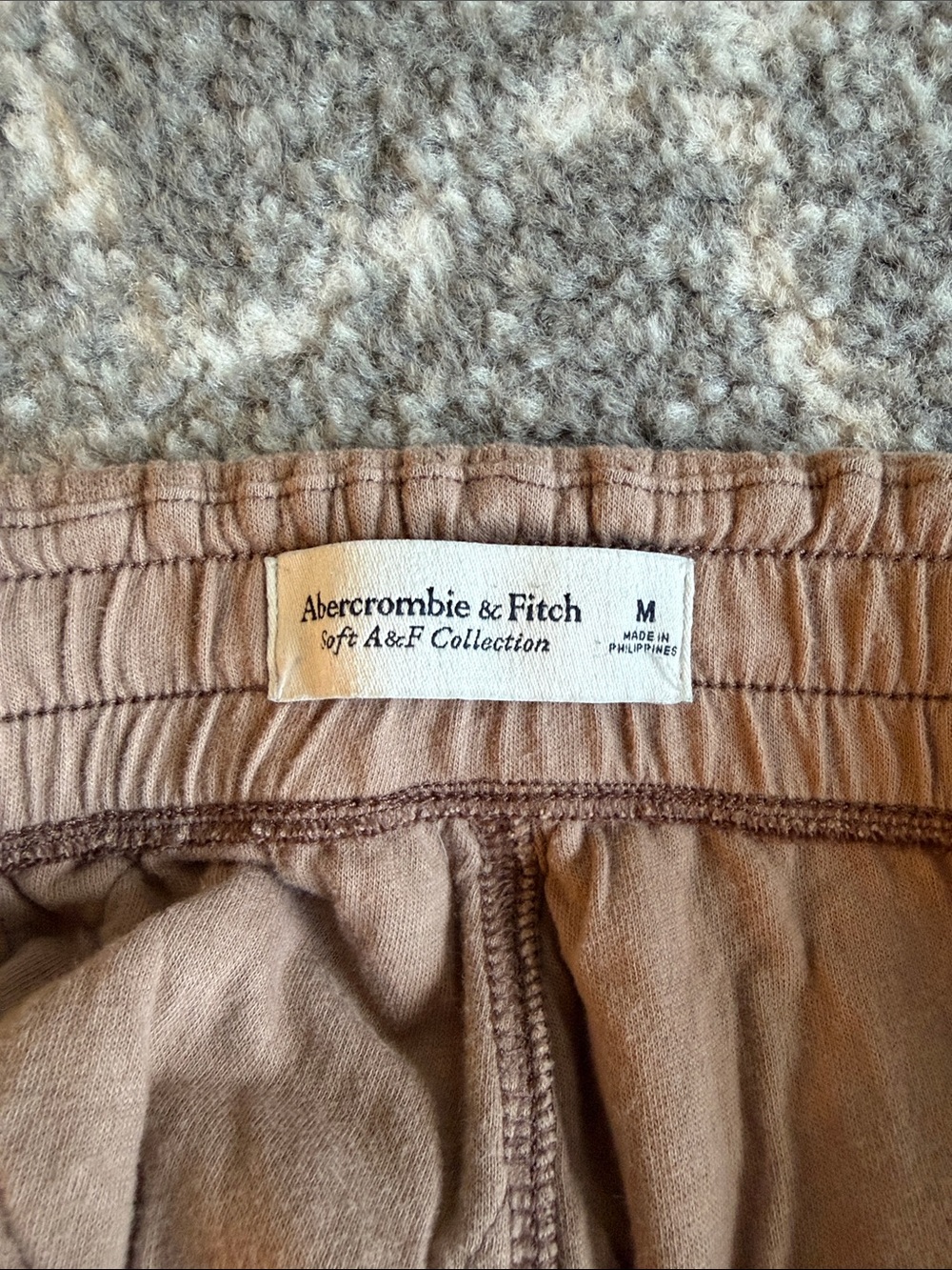 Abercrombie & Fitch Quilted Joggers in Taupe - Picture 2 of 2